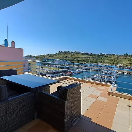 Marina Penthouse 1 * Αλμπουφέιρα