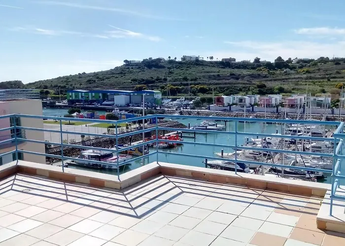 Marina Penthouse 1 Apartment *